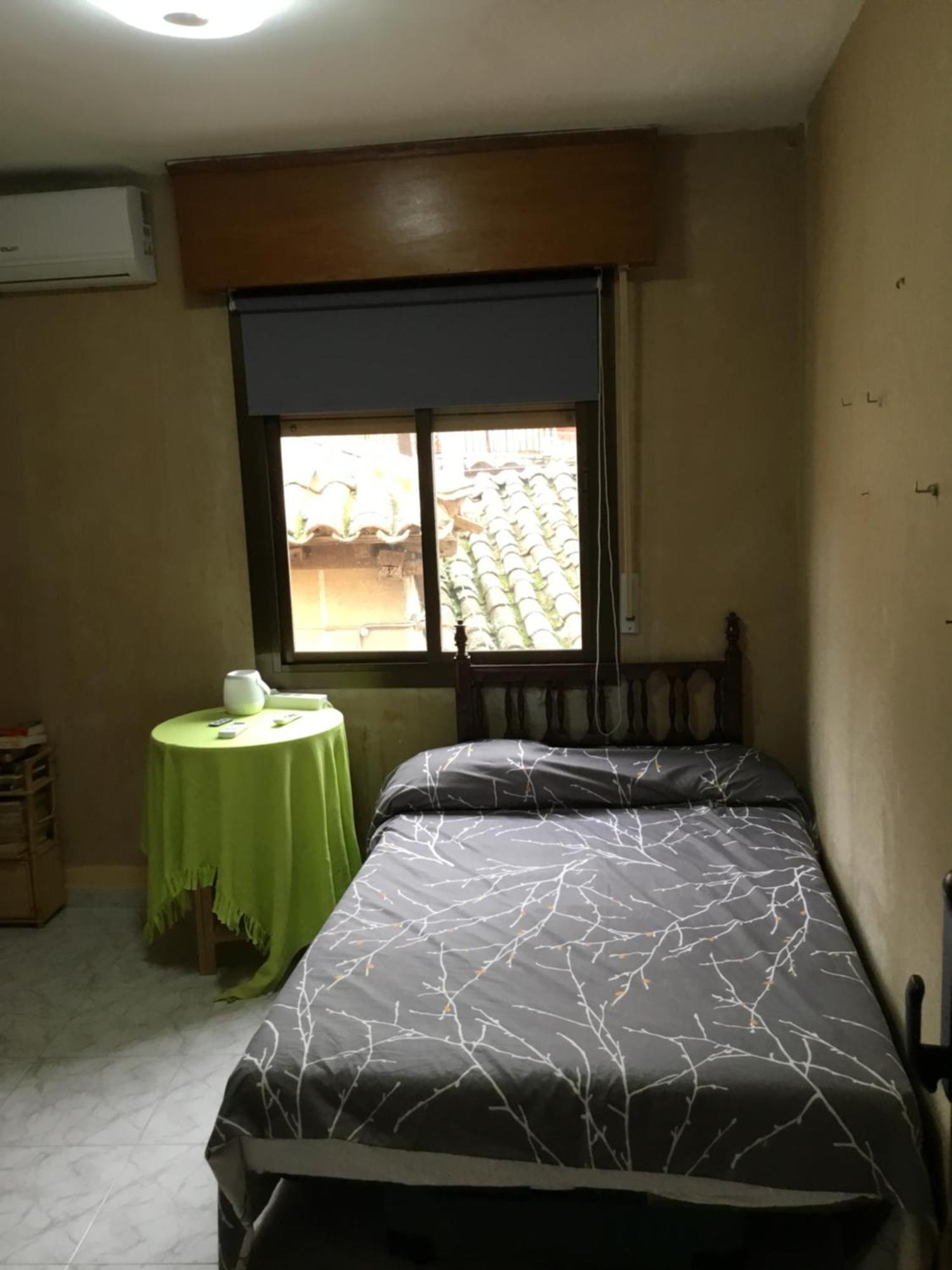 Apartamento Amueblado De 3 *